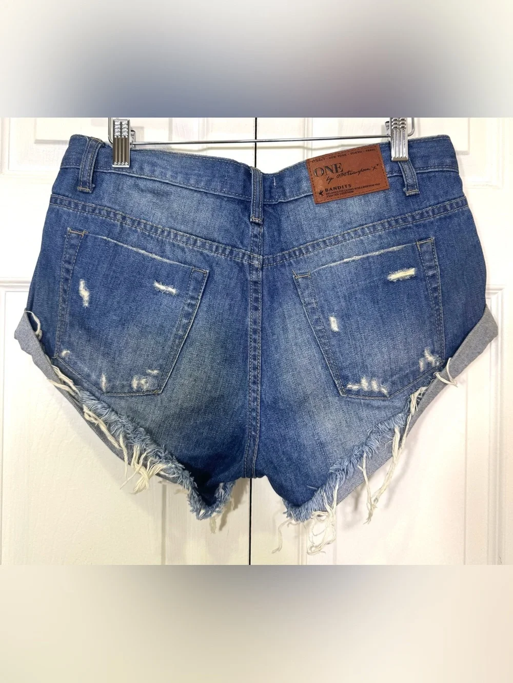 One Teaspoon Bandits Blue Cult Denim Shorts Distressed Cuffed Size 27 EUC